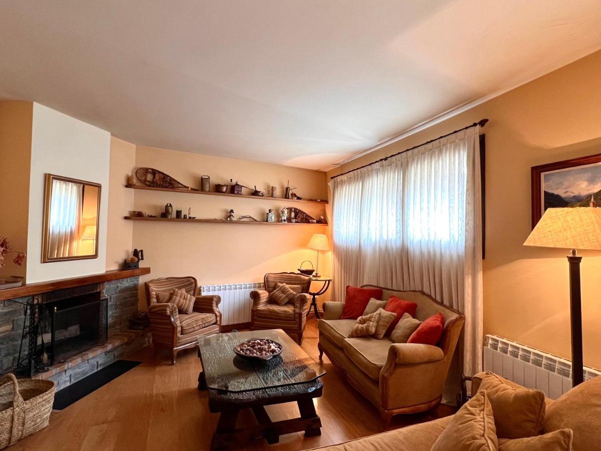 Apartament De La Vall Ferrera - L'Amfitriona Areu Zewnętrze zdjęcie